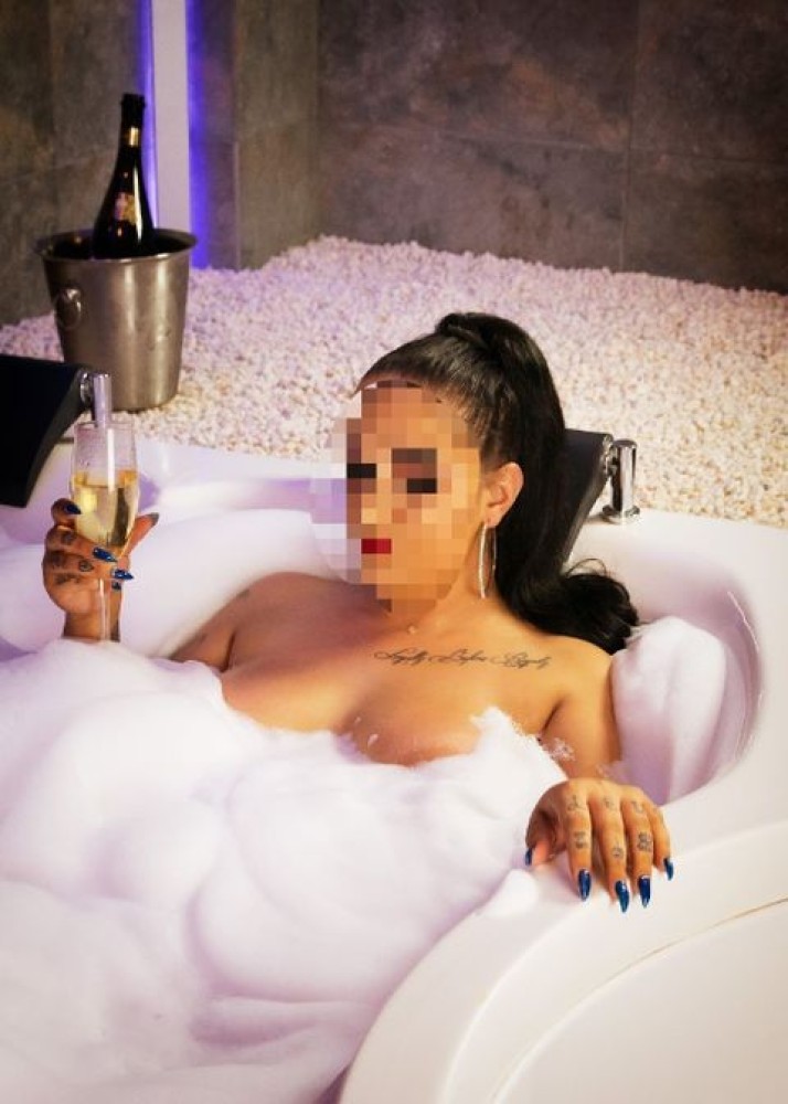 Индивидуалка Дина фото № 2 в городе Трёхгорный