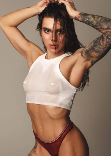 Дарина, Г. Трёхгорный