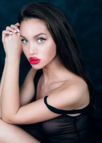 Эльза, Г. Трёхгорный