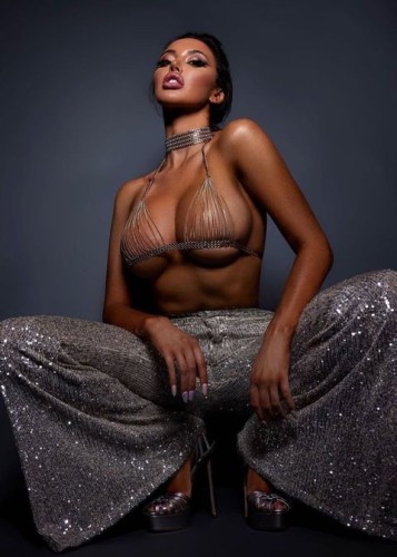 Ева, Г. Трёхгорный