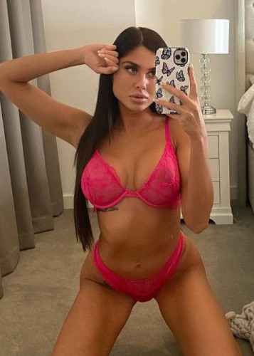 Эвелина, Г. Трёхгорный