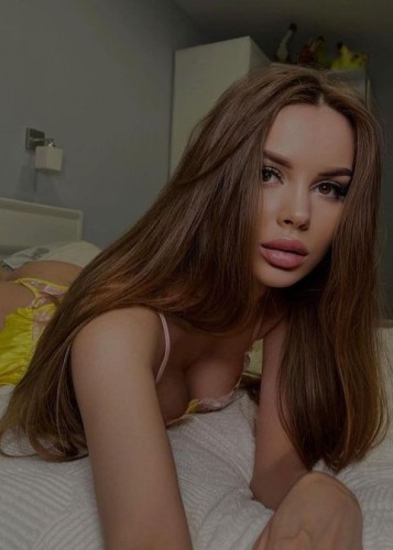 Виктория, Г. Трёхгорный